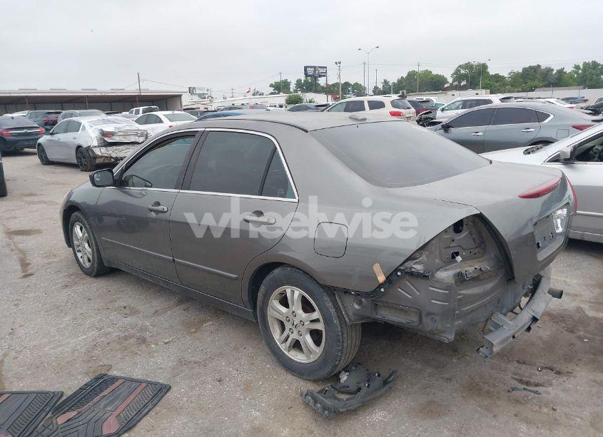 Photo 3 of 2006 Honda Accord 2.4 EX (VIN 1HGCM56826A046722)