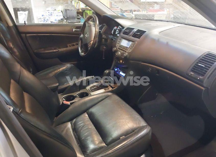 Photo 5 of 2006 Honda Accord 2.4 EX (VIN 1HGCM56826A111200)