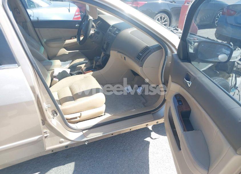 Photo 5 of 2006 Honda Accord 2.4 EX (VIN 1HGCM56826A166018)