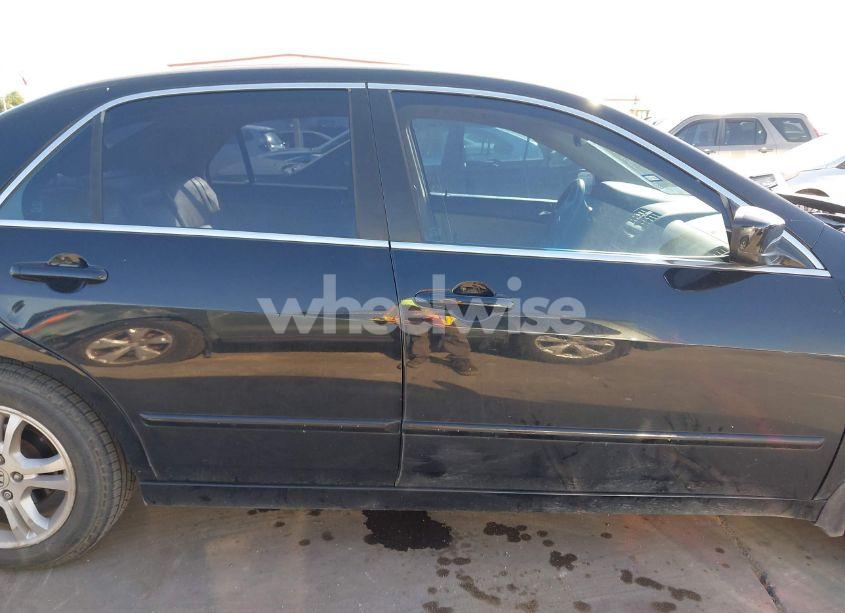 Photo 13 of 2007 Honda Accord 2.4 EX (VIN 1HGCM56827A155800)