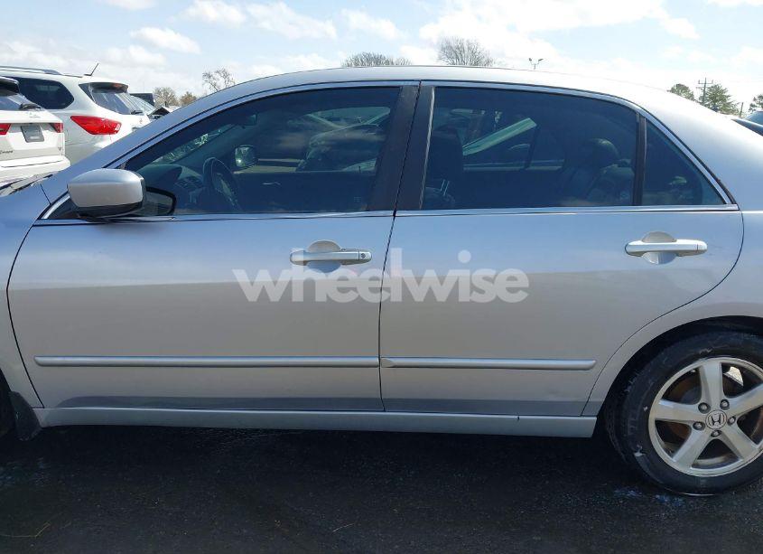 Photo 14 of 2005 Honda Accord 2.4 EX (VIN 1HGCM56835A009354)