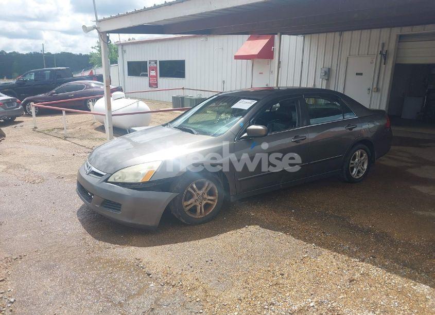Photo 2 of 2006 Honda Accord 2.4 EX (VIN 1HGCM56836A029413)