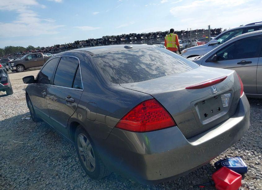 Photo 3 of 2006 Honda Accord 2.4 EX (VIN 1HGCM56836A046132)