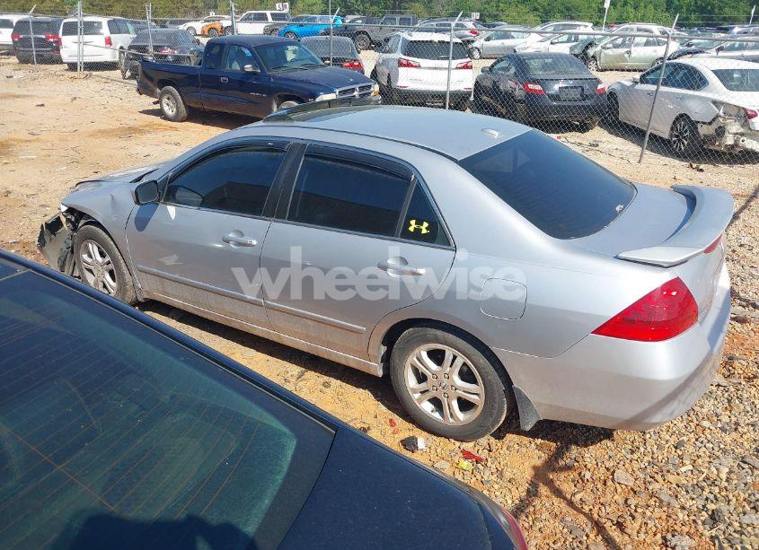 Photo 3 of 2006 Honda Accord 2.4 EX (VIN 1HGCM56836A046955)