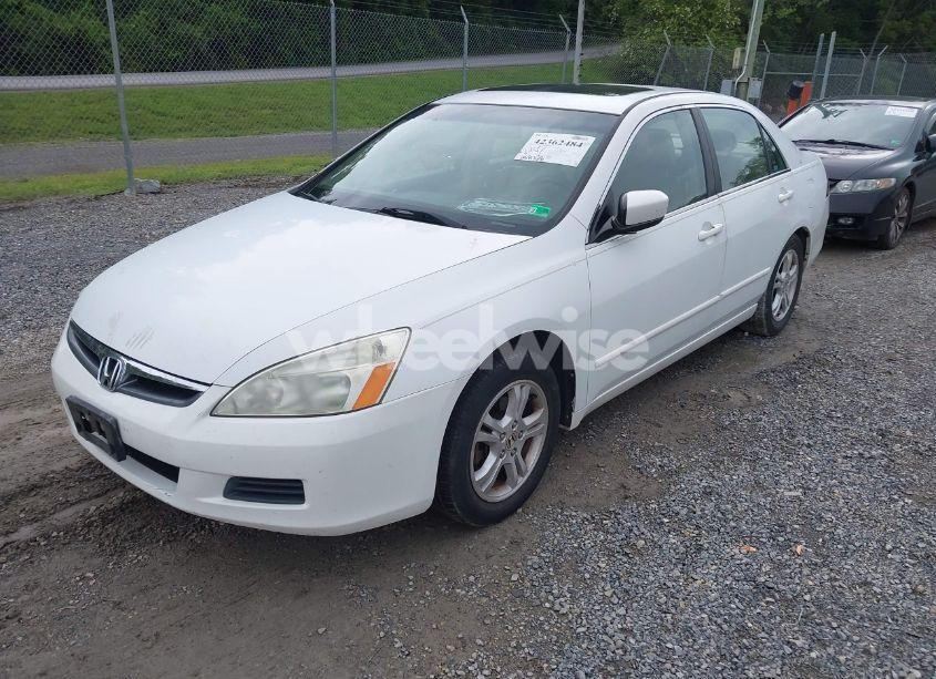 Photo 2 of 2006 Honda Accord 2.4 EX (VIN 1HGCM56836A156856)