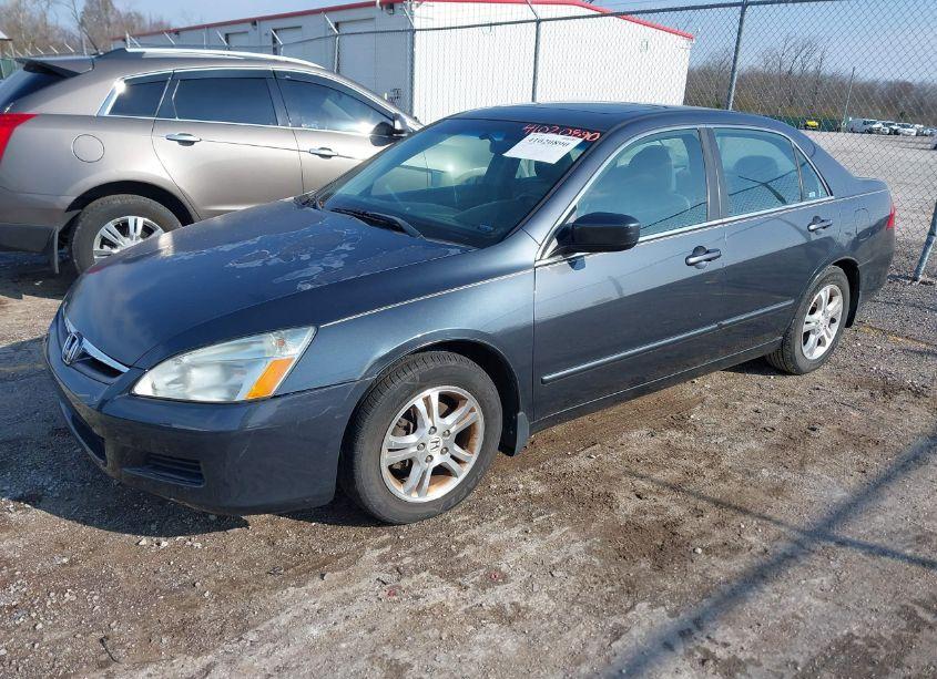 Photo 2 of 2007 Honda Accord 2.4 EX (VIN 1HGCM56837A030336)