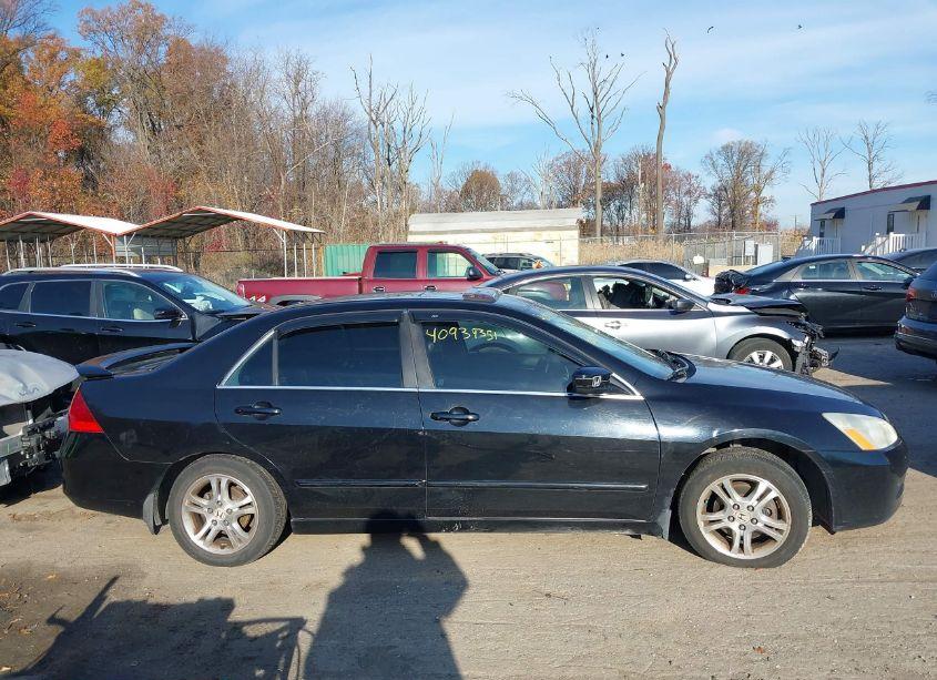 Photo 13 of 2007 Honda Accord 2.4 EX (VIN 1HGCM56837A121543)