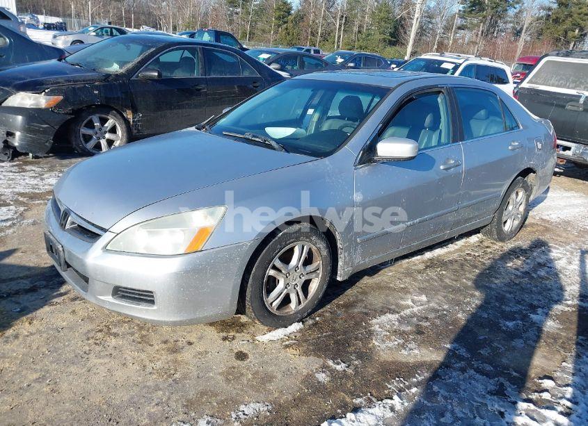 Photo 2 of 2007 Honda Accord 2.4 EX (VIN 1HGCM56837A140786)