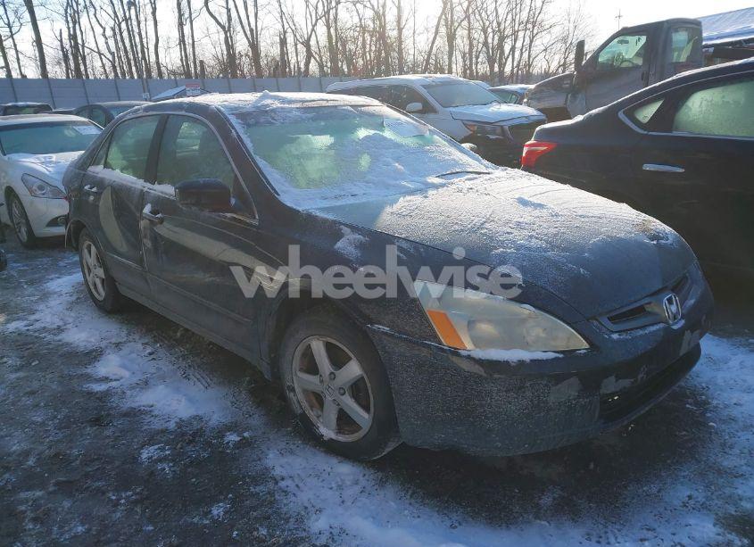 2005 Honda Accord SDN (VIN 1HGCM56845A076304) main photo