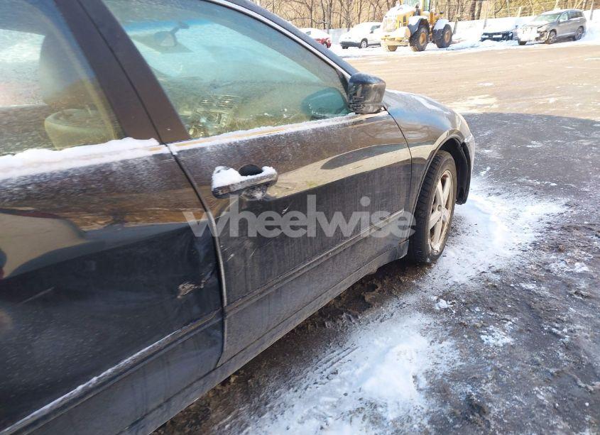 Photo 12 of 2005 Honda Accord SDN (VIN 1HGCM56845A076304)