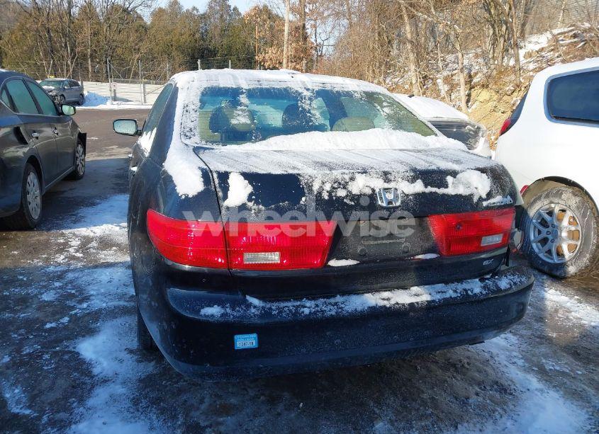 Photo 17 of 2005 Honda Accord SDN (VIN 1HGCM56845A076304)