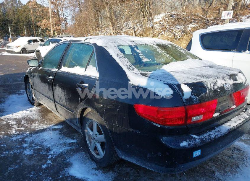 Photo 3 of 2005 Honda Accord SDN (VIN 1HGCM56845A076304)