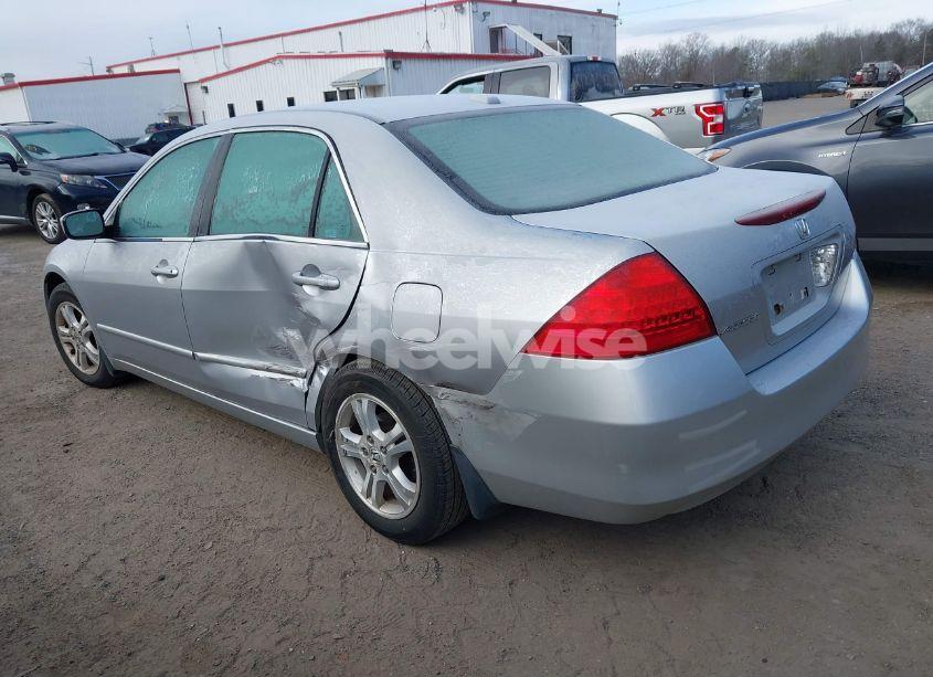 Photo 3 of 2007 Honda Accord 2.4 EX (VIN 1HGCM56847A003565)