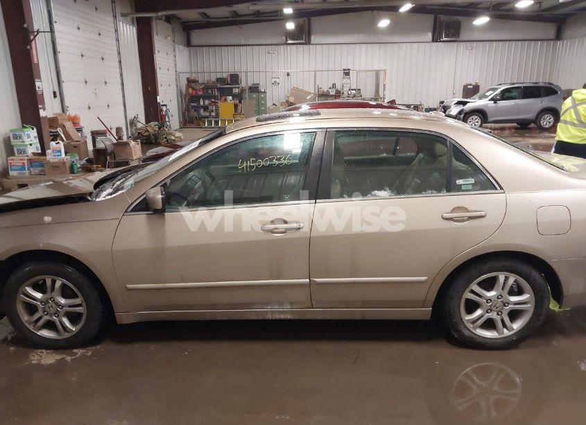 Photo 14 of 2007 Honda Accord 2.4 EX (VIN 1HGCM56847A028787)