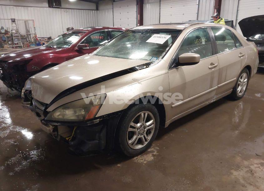 Photo 2 of 2007 Honda Accord 2.4 EX (VIN 1HGCM56847A028787)