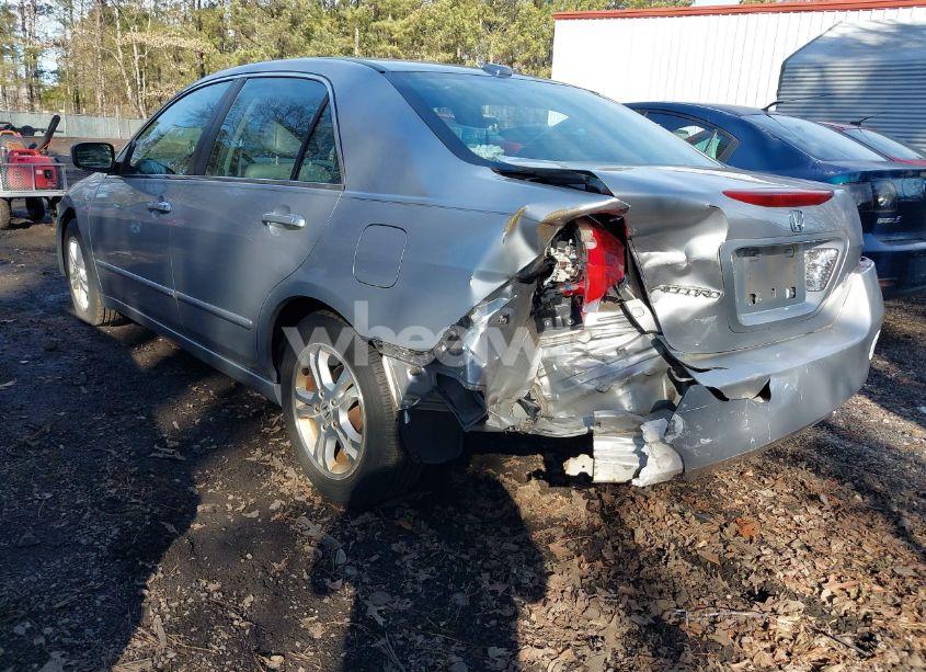 Photo 3 of 2007 Honda Accord 2.4 EX (VIN 1HGCM56847A052748)