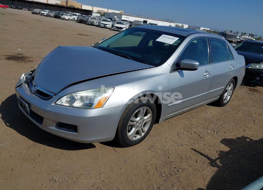 Photo 2 of 2007 Honda Accord 2.4 EX (VIN 1HGCM56847A056587)