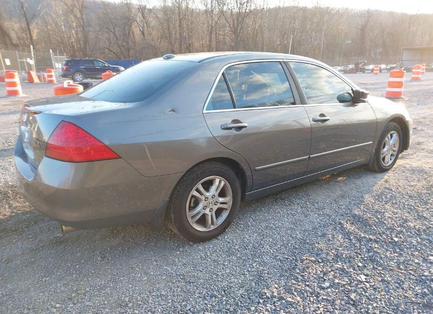 Photo 4 of 2007 Honda Accord 2.4 EX (VIN 1HGCM56847A082543)