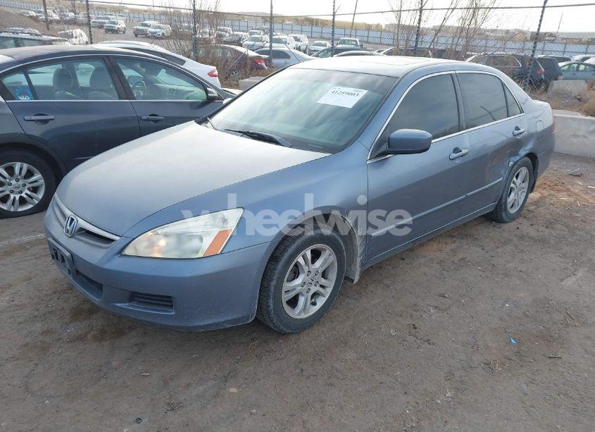 Photo 2 of 2007 Honda Accord 2.4 EX (VIN 1HGCM56847A112771)