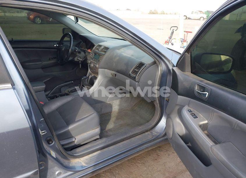 Photo 5 of 2007 Honda Accord 2.4 EX (VIN 1HGCM56847A112771)