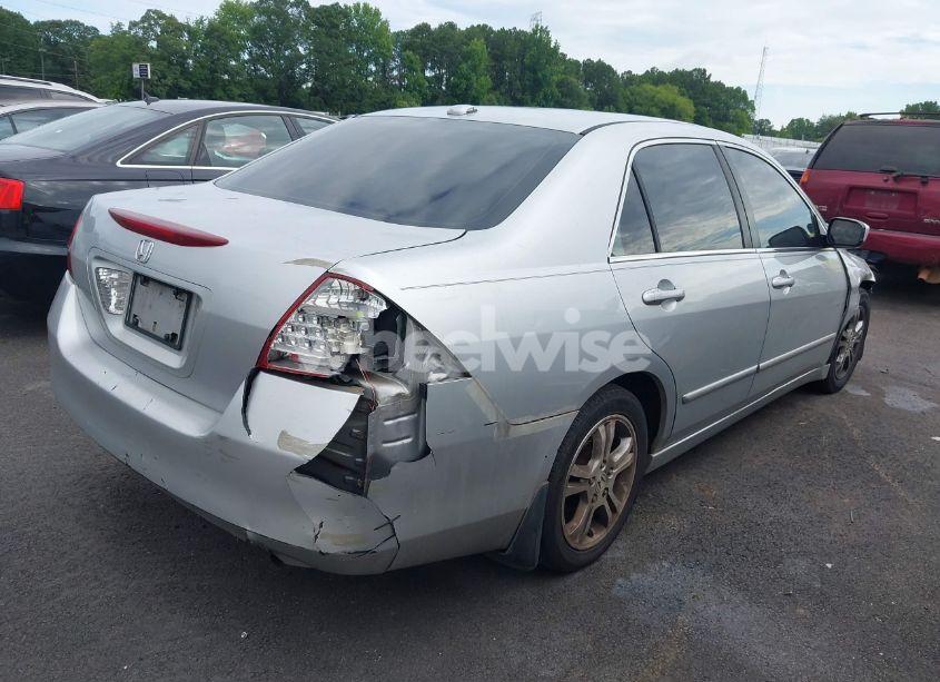 Photo 4 of 2007 Honda Accord 2.4 EX (VIN 1HGCM56847A113905)