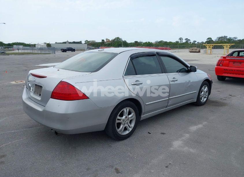 Photo 4 of 2006 Honda Accord 2.4 EX (VIN 1HGCM56856A055365)