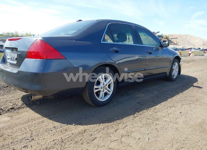 Photo 4 of 2007 Honda Accord 2.4 EX (VIN 1HGCM56857A087170)