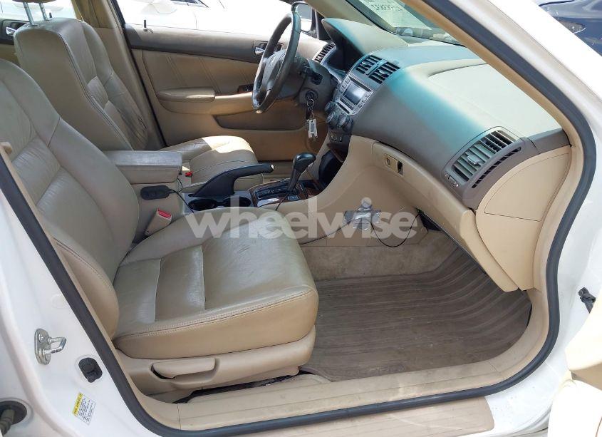 Photo 5 of 2007 Honda Accord 2.4 EX (VIN 1HGCM56857A111791)