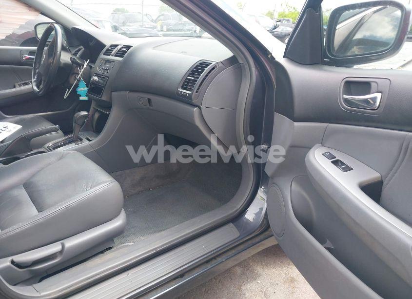 Photo 5 of 2007 Honda Accord 2.4 EX (VIN 1HGCM56857A199886)