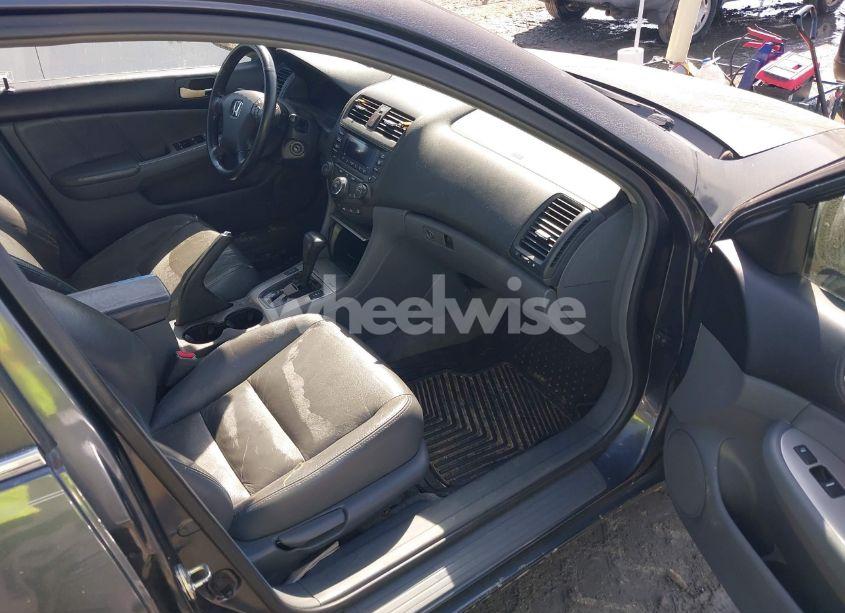 Photo 5 of 2005 Honda Accord 2.4 EX (VIN 1HGCM56865A156106)