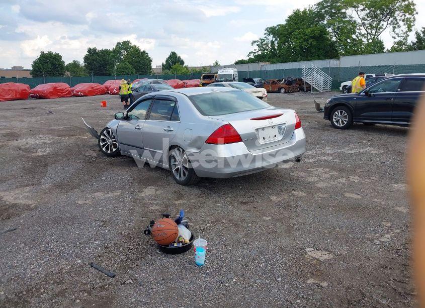 Photo 3 of 2006 Honda Accord 2.4 EX (VIN 1HGCM56866A140943)