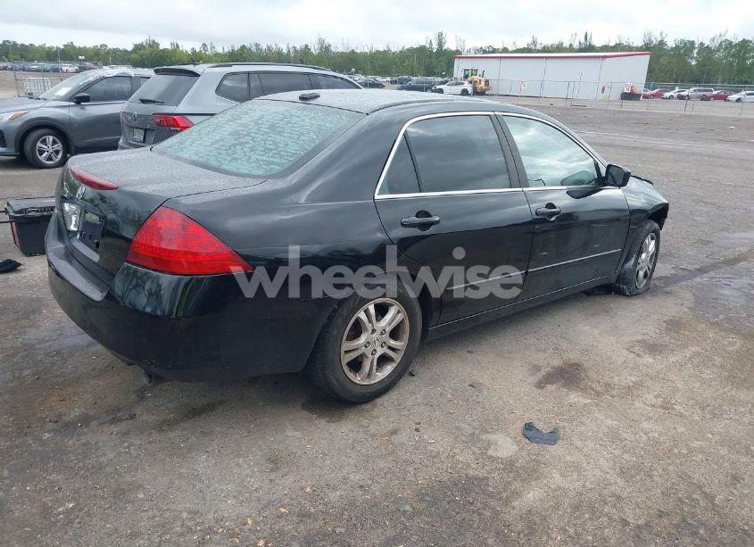 Photo 4 of 2006 Honda Accord 2.4 EX (VIN 1HGCM56866A163901)