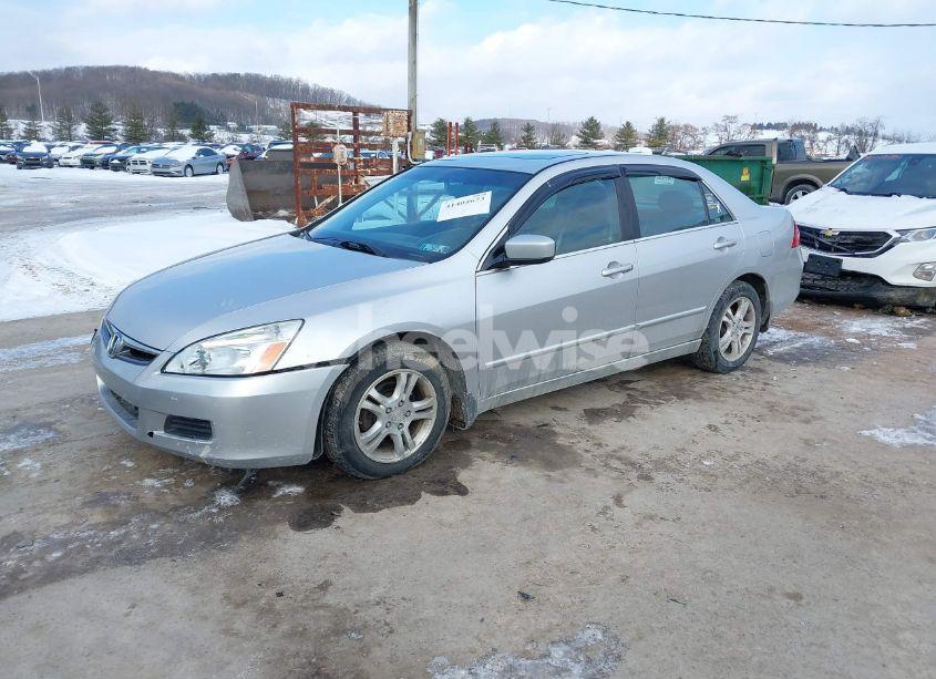 Photo 2 of 2007 Honda Accord 2.4 EX (VIN 1HGCM56867A079174)