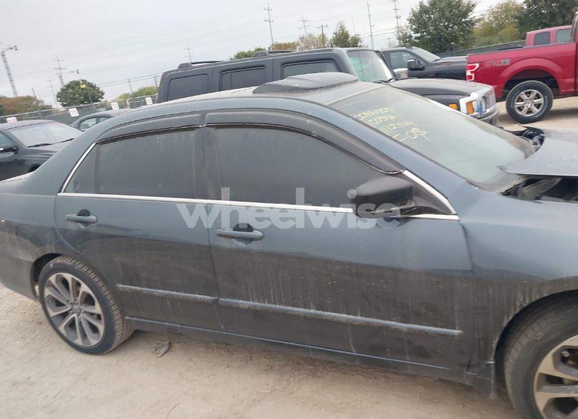 Photo 13 of 2007 Honda Accord 2.4 EX (VIN 1HGCM56867A100346)