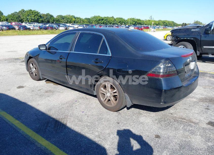 Photo 3 of 2007 Honda Accord 2.4 EX (VIN 1HGCM56867A103523)