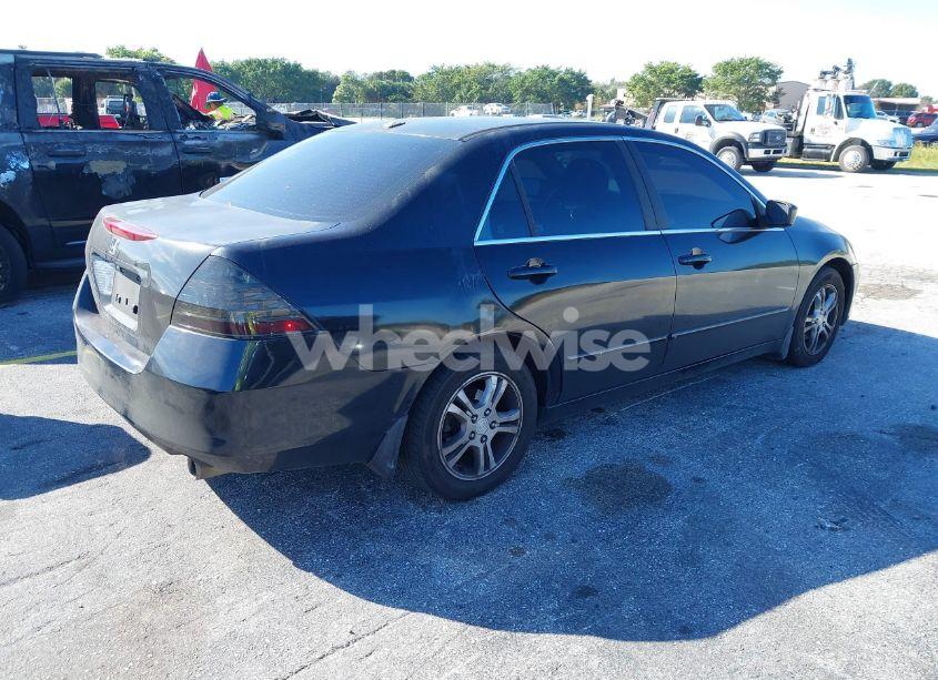 Photo 4 of 2007 Honda Accord 2.4 EX (VIN 1HGCM56867A103523)