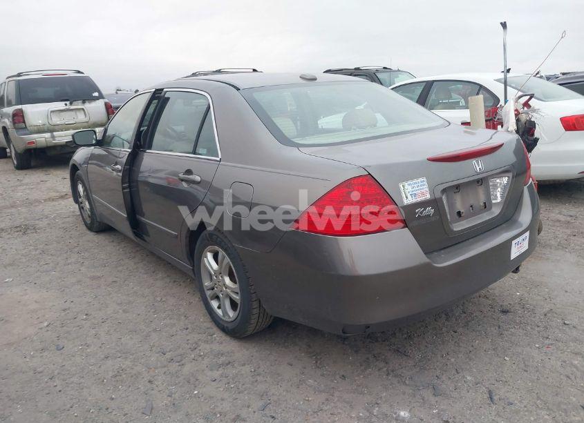 Photo 3 of 2007 Honda Accord 2.4 EX (VIN 1HGCM56867A142273)