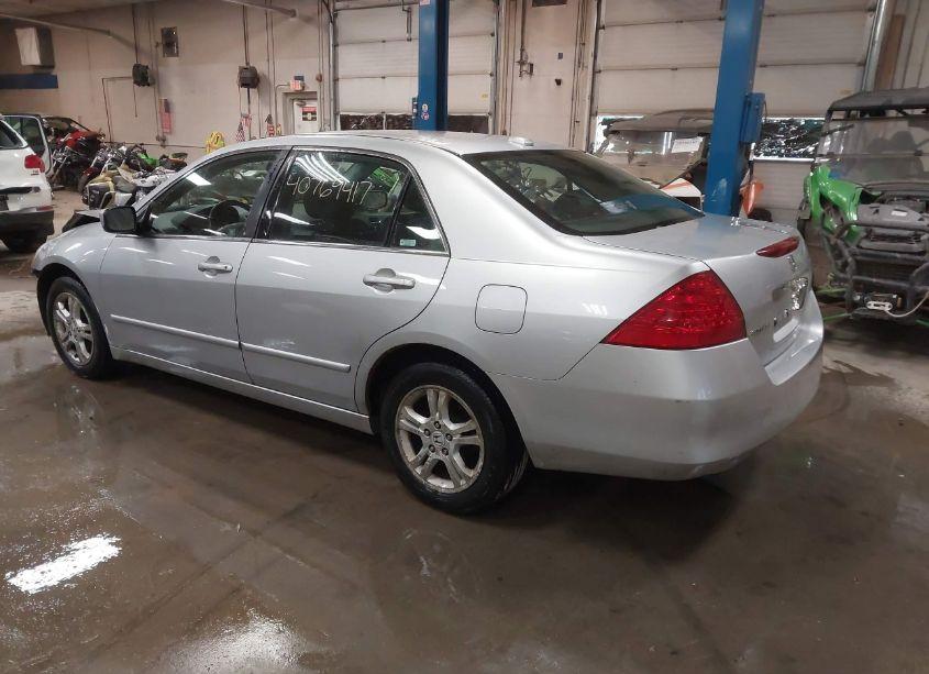 Photo 3 of 2007 Honda Accord 2.4 EX (VIN 1HGCM56867A225265)