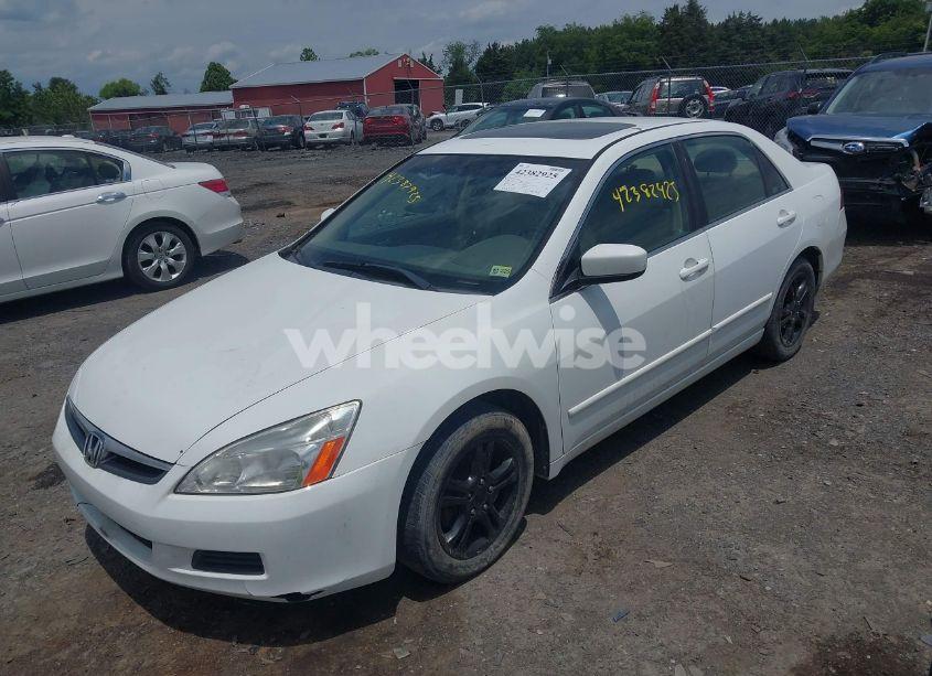 Photo 2 of 2006 Honda Accord 2.4 EX (VIN 1HGCM56876A156861)