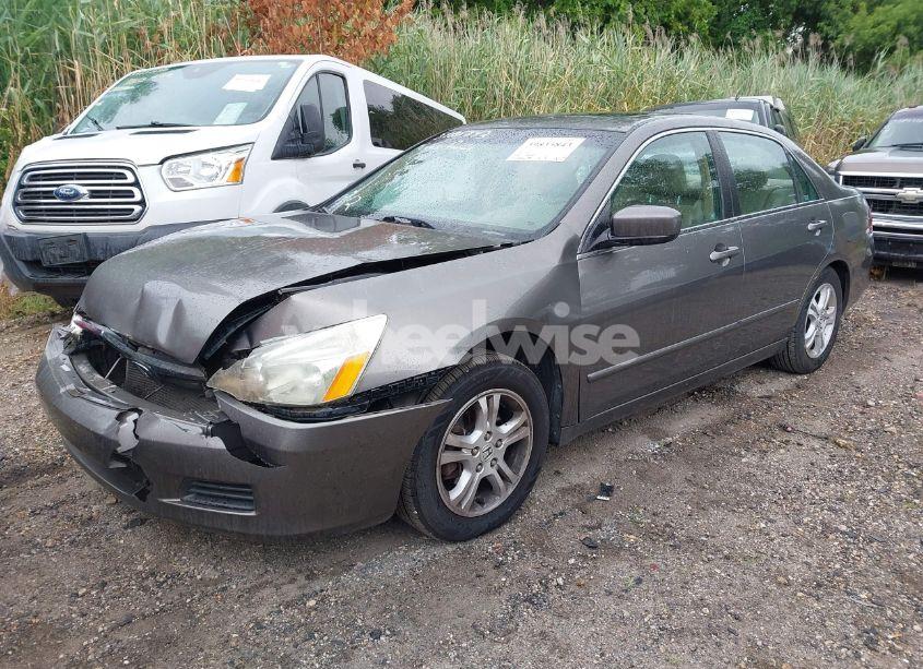 Photo 2 of 2007 Honda Accord 2.4 EX (VIN 1HGCM56877A137969)