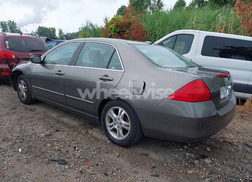 Photo 3 of 2007 Honda Accord 2.4 EX (VIN 1HGCM56877A137969)
