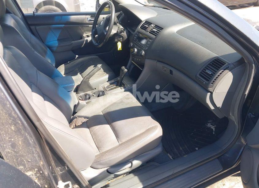 Photo 5 of 2005 Honda Accord 2.4 EX (VIN 1HGCM56885A176535)