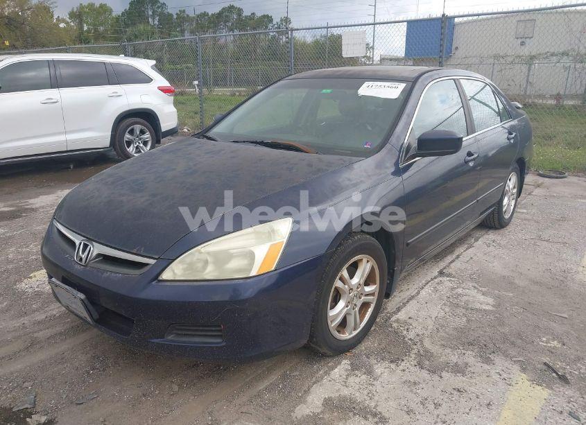Photo 2 of 2006 Honda Accord 2.4 EX (VIN 1HGCM56886A143049)