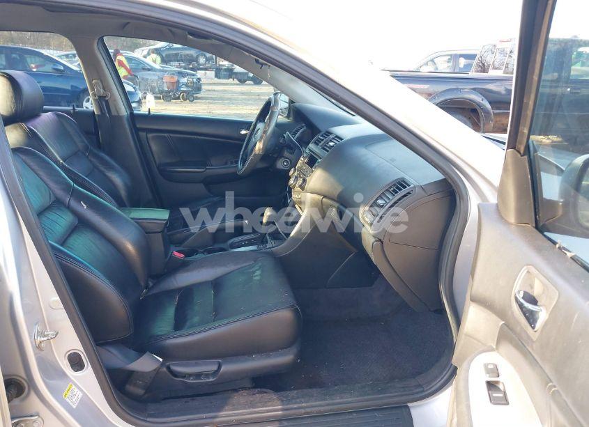 Photo 5 of 2005 Honda Accord 2.4 EX (VIN 1HGCM56895A134326)