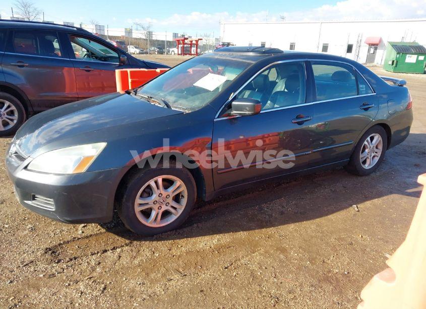 Photo 2 of 2007 Honda Accord 2.4 EX (VIN 1HGCM56897A133986)