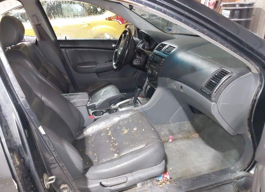 Photo 5 of 2004 Honda Accord 2.4 EX (VIN 1HGCM568X4A064527)