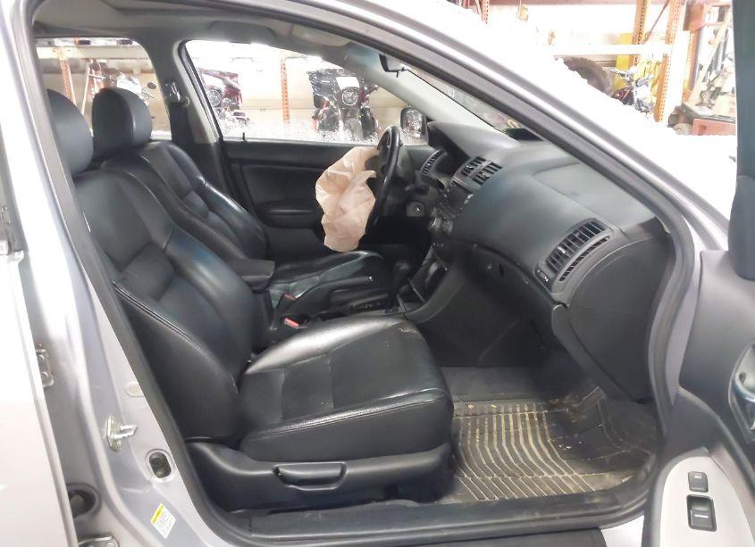 Photo 5 of 2005 Honda Accord 2.4 EX (VIN 1HGCM568X5A003986)