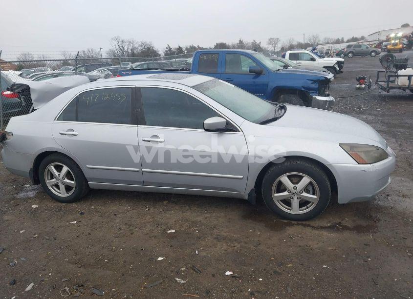 Photo 13 of 2005 Honda Accord 2.4 EX (VIN 1HGCM568X5A004782)