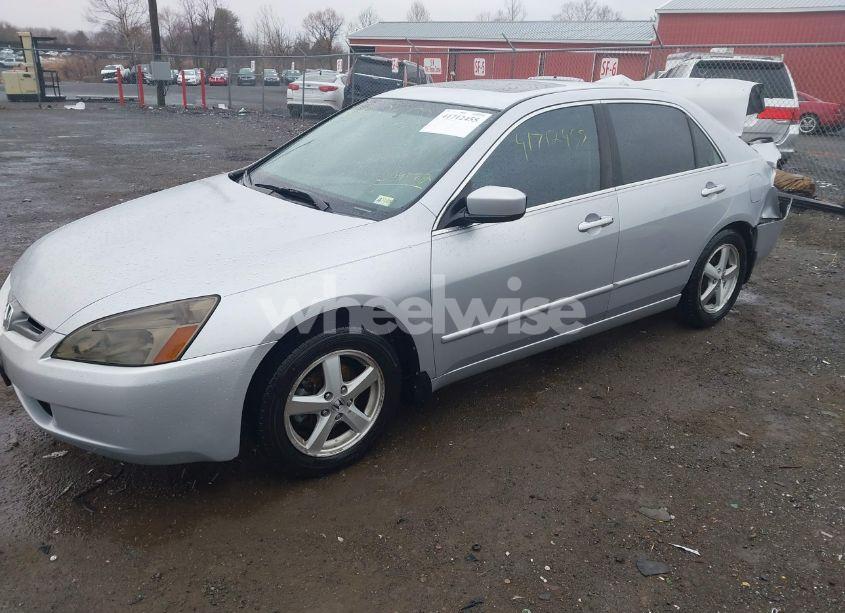 Photo 2 of 2005 Honda Accord 2.4 EX (VIN 1HGCM568X5A004782)