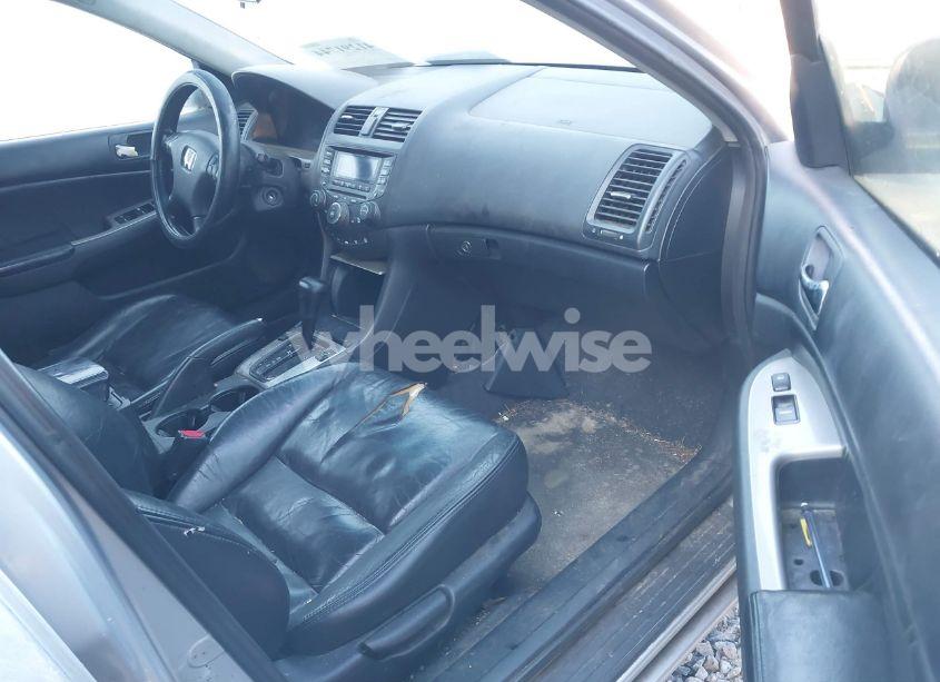 Photo 5 of 2005 Honda Accord 2.4 EX (VIN 1HGCM568X5A037751)